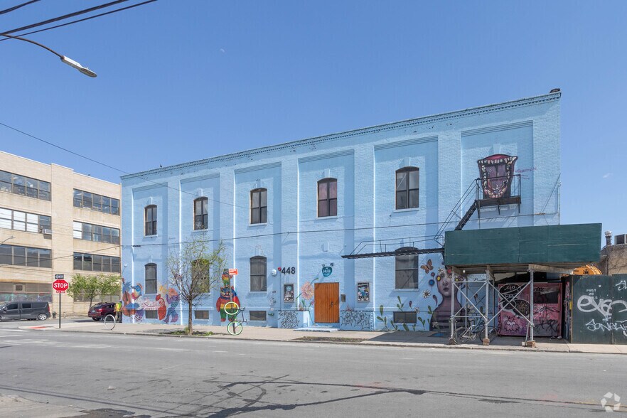 2 St Nicholas Ave, Brooklyn, NY à vendre - Photo du bâtiment - Image 3 de 6