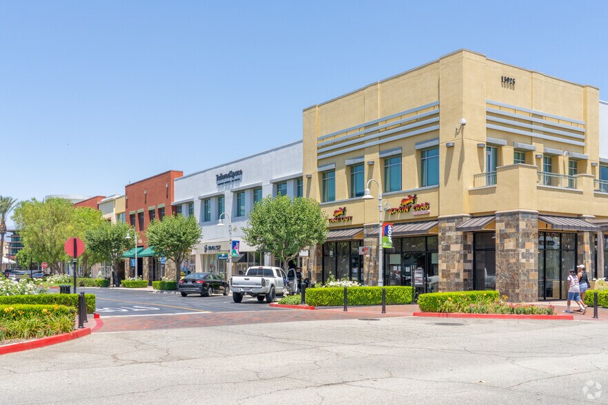 13925 City Center Dr, Chino Hills, CA à vendre - Photo principale - Image 1 de 4