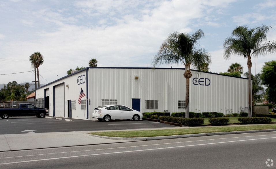 122 E Harrison St, Corona, CA for sale - Building Photo - Image 2 of 2