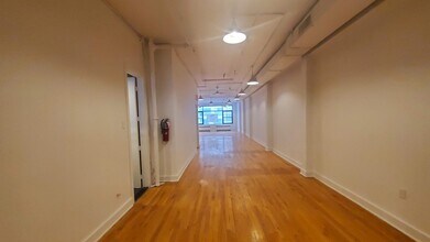 16 W 37th St, New York, NY for lease Interior Photo- Image 2 of 7