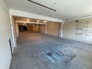 58 Pulaski St, Peabody, MA à louer Photo intérieure- Image 2 de 3