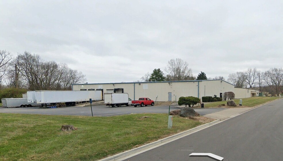 75 Harrisburg Dr, Englewood, OH for lease - Building Photo - Image 1 of 9