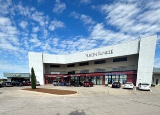 Plus de détails pour 1010 Garth Brooks Blvd, Yukon, OK - Commerce de détail à vendre