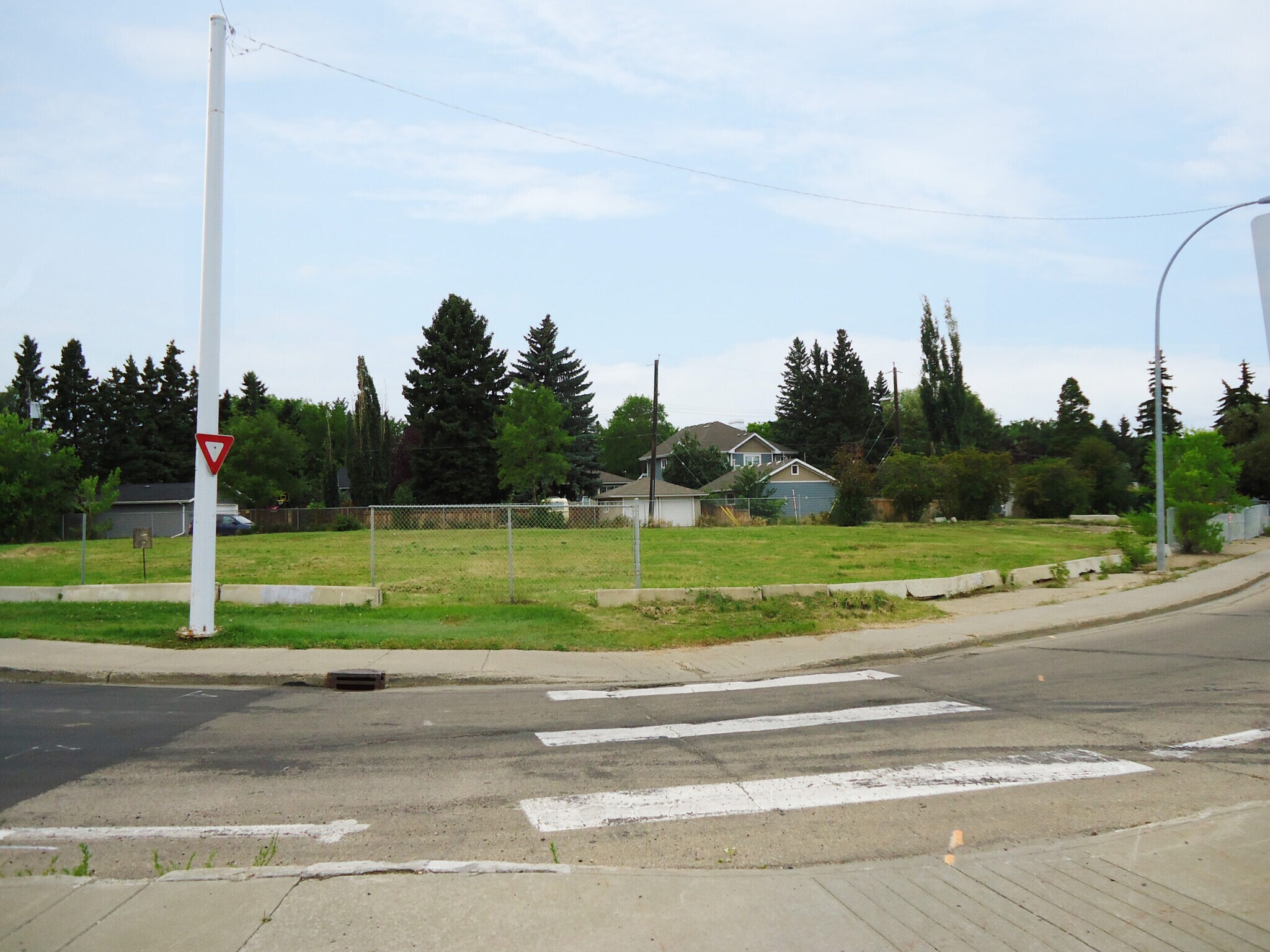 10704 Groat Rd NW, Edmonton, AB à vendre Photo du bâtiment- Image 1 de 1