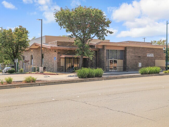 More details for 26801 Mission Blvd, Hayward, CA - Retail for Lease
