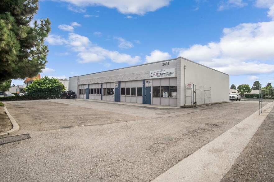 2495 Palma Dr, Ventura, CA à vendre - Photo du bâtiment - Image 3 de 13