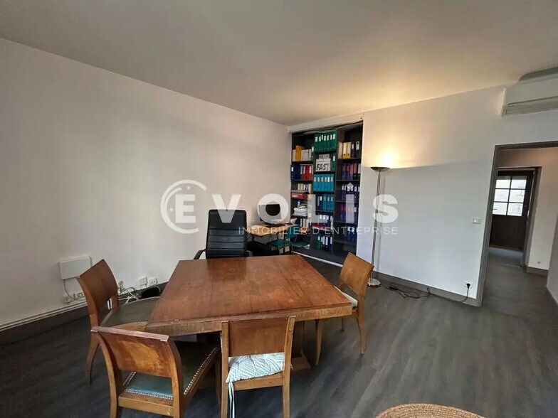 Office in Bordeaux for sale - Interior Photo - Image 3 of 6