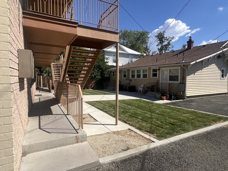 357 Roberts St, Reno, NV for sale - Building Photo - Image 2 of 34