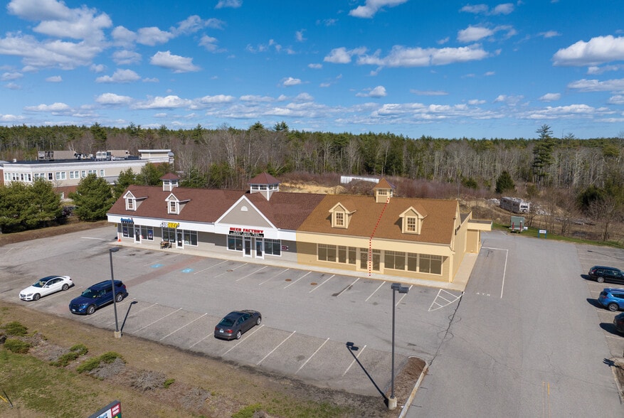 71 Calef Hwy, Lee, NH à louer - Photo du bâtiment - Image 1 de 6