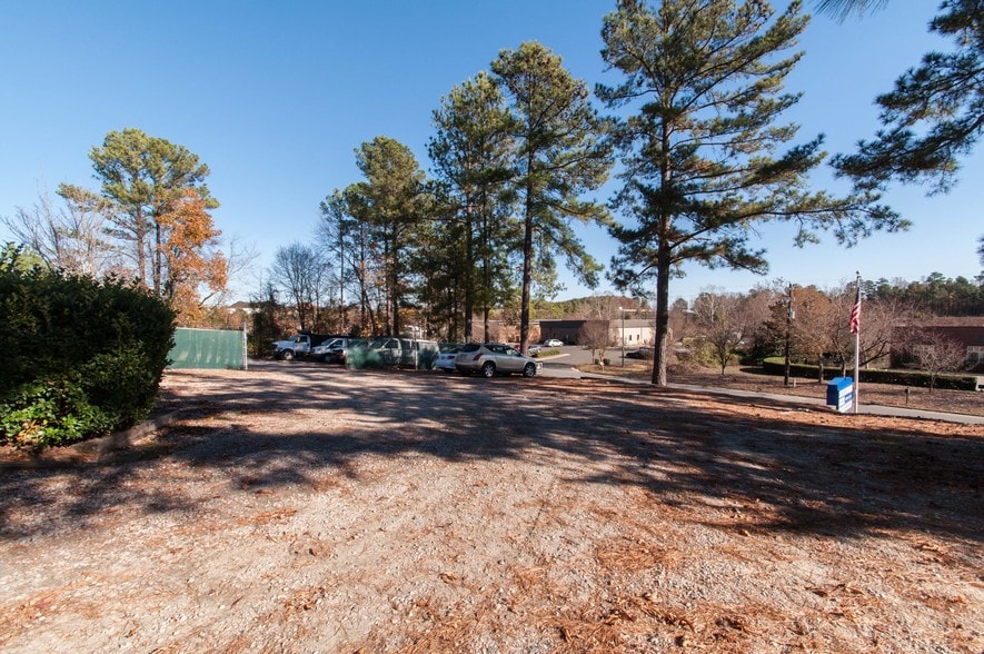 2701 Rowland Rd, Raleigh, NC à louer - Photo du bâtiment - Image 3 de 28