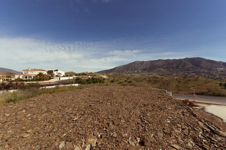Land in Mijas, Málaga for sale - Aerial - Image 2 of 7