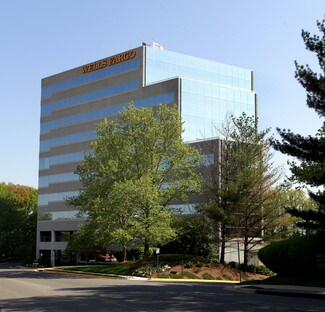 Plus de détails pour 2010 Corporate Ridge Rd, McLean, VA - Bureau à louer