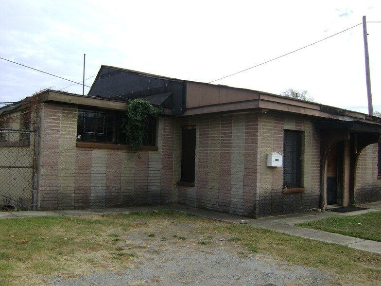 2301 24th St N, Birmingham, AL à louer - Photo du bâtiment - Image 2 de 10