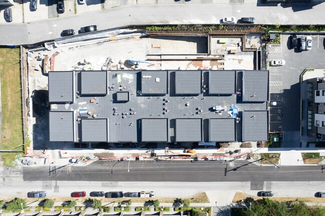 More details for 14858 60 Av, Surrey, BC - Retail for Lease