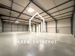 4 Montée Du Commandant Robien, Marseille for lease Interior Photo- Image 1 of 8