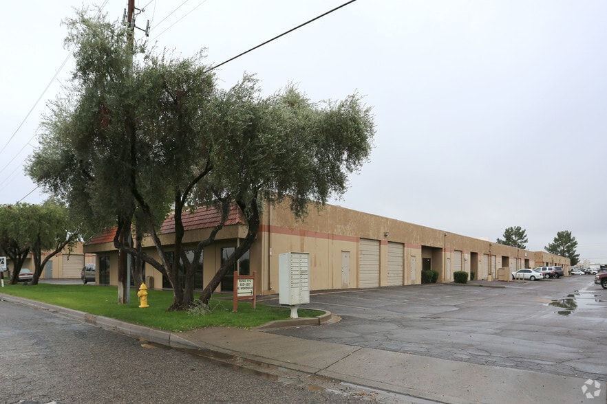 5221 W Montebello Ave, Glendale, AZ for lease - Primary Photo - Image 1 of 4