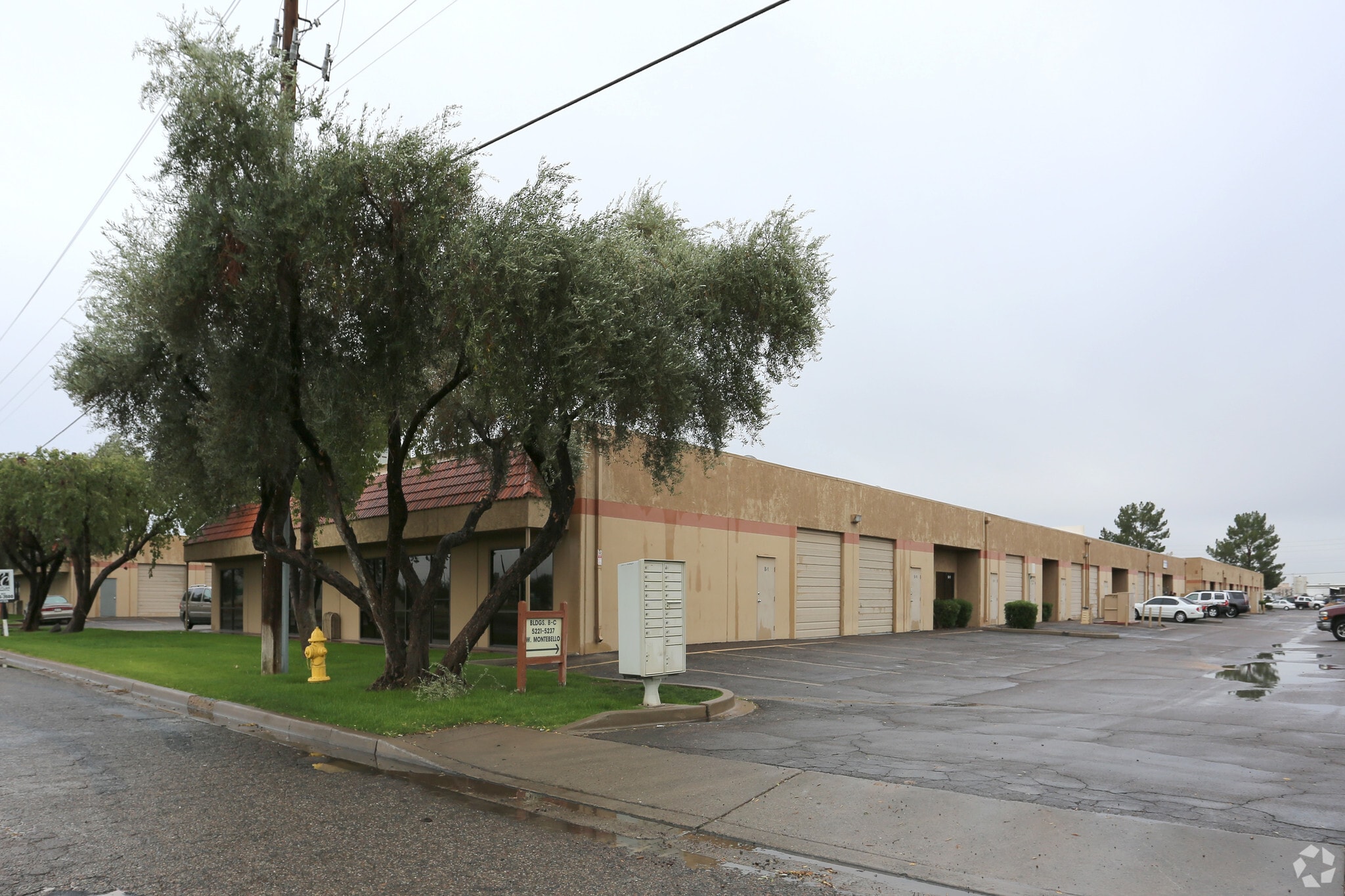 5221 W Montebello Ave, Glendale, AZ for lease Primary Photo- Image 1 of 5