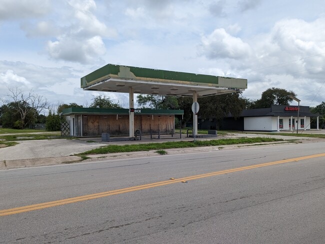 More details for 118 S Cameron St, Alice, TX - Retail for Sale