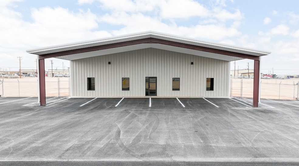 3001 County 1279 rd, Midland, TX for lease - Building Photo - Image 3 of 27