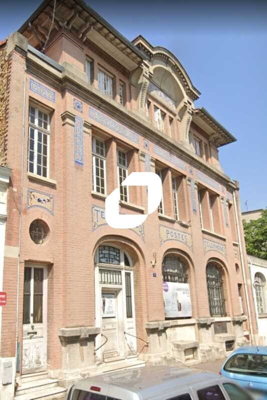 Retail in Le Raincy for lease Building Photo- Image 1 of 8