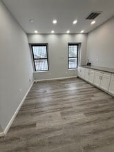 93-22 Jamaica Ave, Woodhaven, NY for lease Building Photo- Image 1 of 6