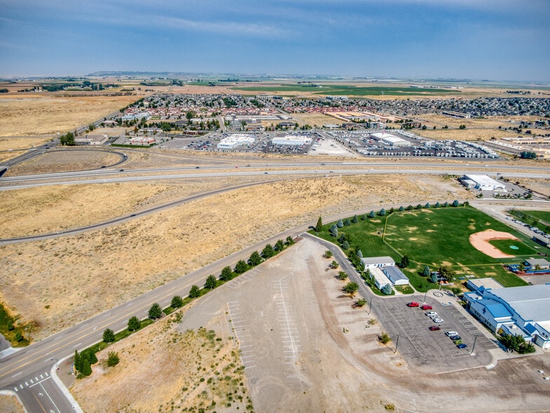 Saint Thomas Drive, Pasco, WA à vendre - Photo du bâtiment - Image 2 de 31