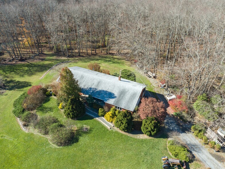 2701 Route 82, Lagrangeville, NY for sale - Building Photo - Image 1 of 1