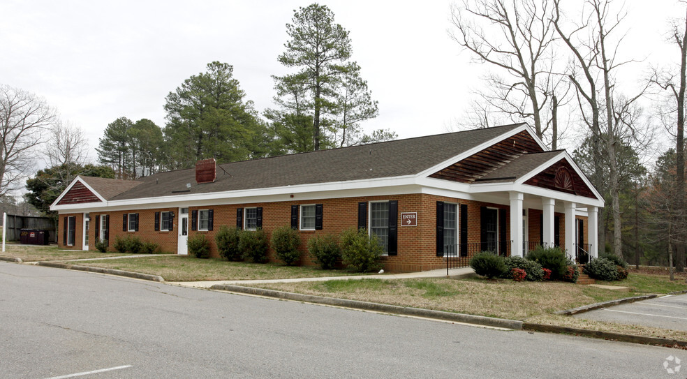 110 Old Bermuda Hundred Rd, Chester, VA à louer - Photo du bâtiment - Image 3 de 3