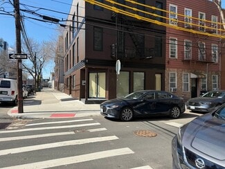 Plus de détails pour 12-36 31st Dr, Long Island City, NY - Commerce de détail à louer
