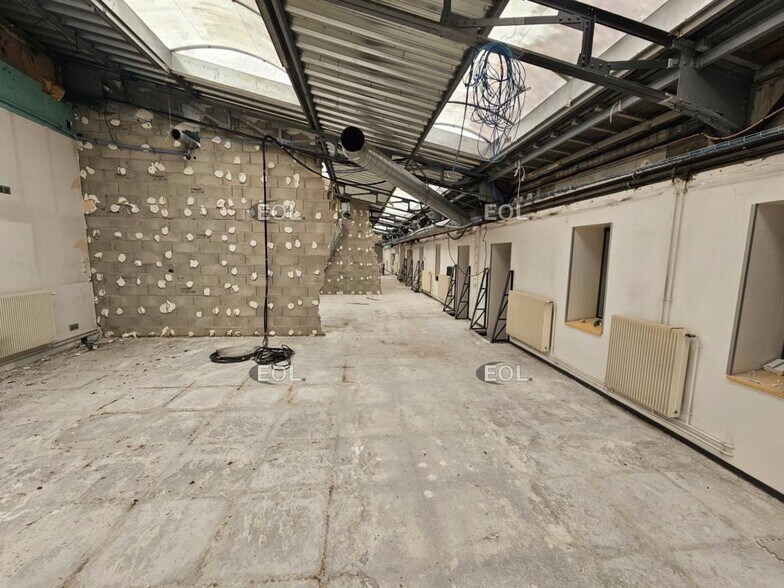 Industrial in Cachan for lease - Building Photo - Image 3 of 9