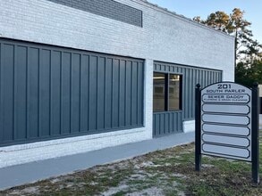 201 S Parler Ave, Saint George, SC à louer Photo intérieure- Image 1 de 8