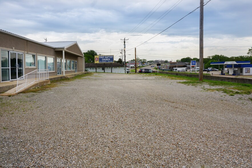 1126 Old Route 66, Saint Robert, MO à vendre - Photo du bâtiment - Image 2 de 31