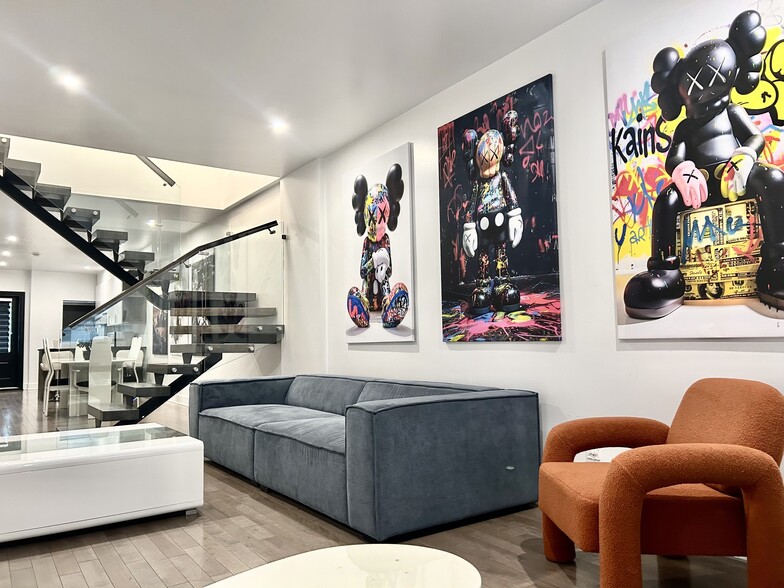 211 Rue de la Commune O, Montréal, QC à vendre - Photo intérieure - Image 2 de 8