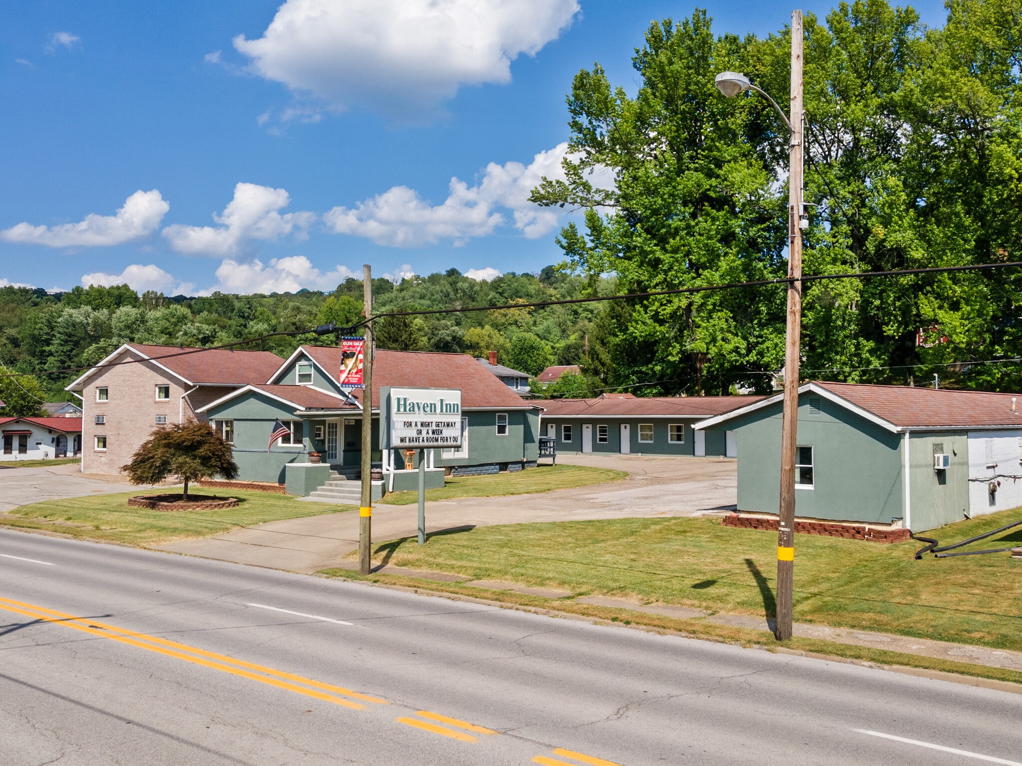 302 Wheeling Ave, Glen Dale, WV for sale Primary Photo- Image 1 of 2
