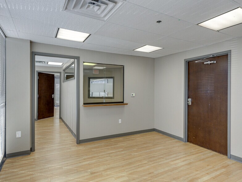 1125 N Porter Ave, Norman, OK à vendre - Photo du bâtiment - Image 2 de 37