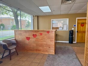 8259 Grand Ave, River Grove, IL for lease Interior Photo- Image 1 of 11