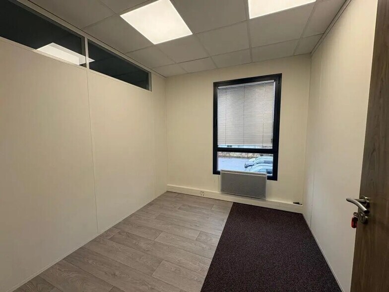 Allée Des Sablières, Croissy-sur-Seine for lease - Interior Photo - Image 3 of 6