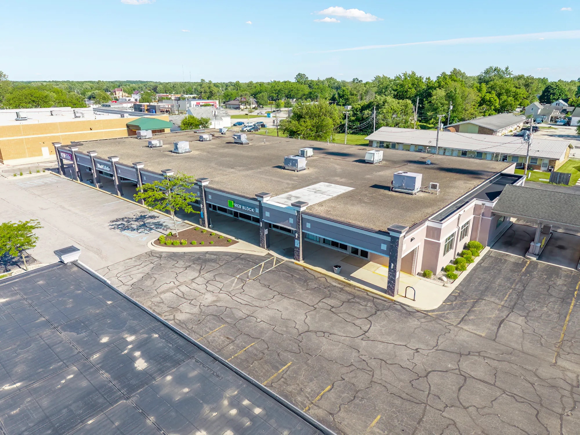 539-545 N Line St, Columbia City, IN for lease Building Photo- Image 1 of 14