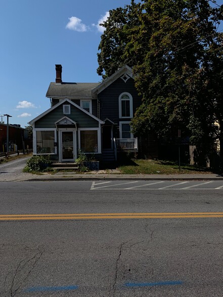 9 N Chestnut St, New Paltz, NY à vendre - Photo principale - Image 1 de 10