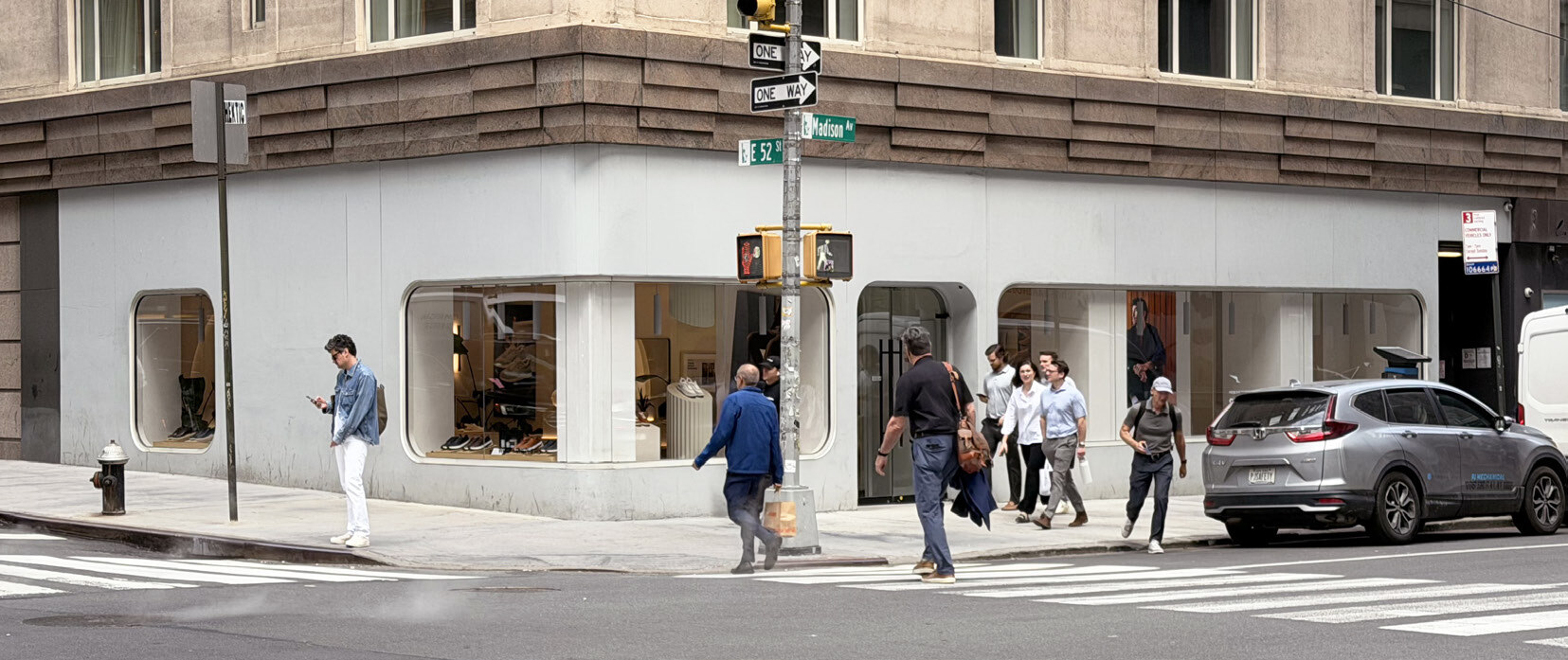21 E 52nd St, New York, NY for lease Building Photo- Image 1 of 5