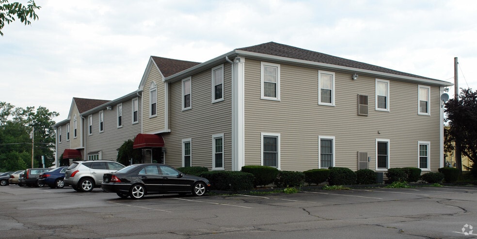 272 Chauncy St, Mansfield, MA for lease - Building Photo - Image 1 of 2