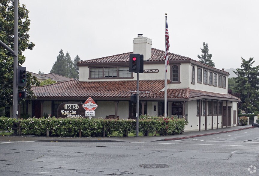 1683 Novato Blvd, Novato, CA à louer - Photo du bâtiment - Image 2 de 2