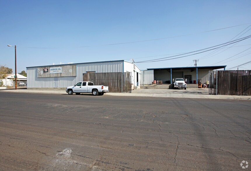 107 Lake St, Bakersfield, CA for sale - Primary Photo - Image 1 of 9