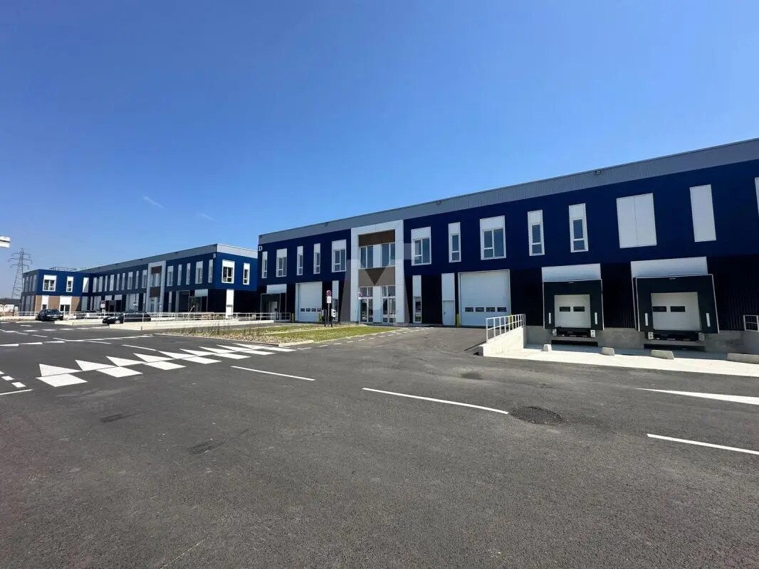 Office in Moissy-Cramayel for lease Building Photo- Image 1 of 18