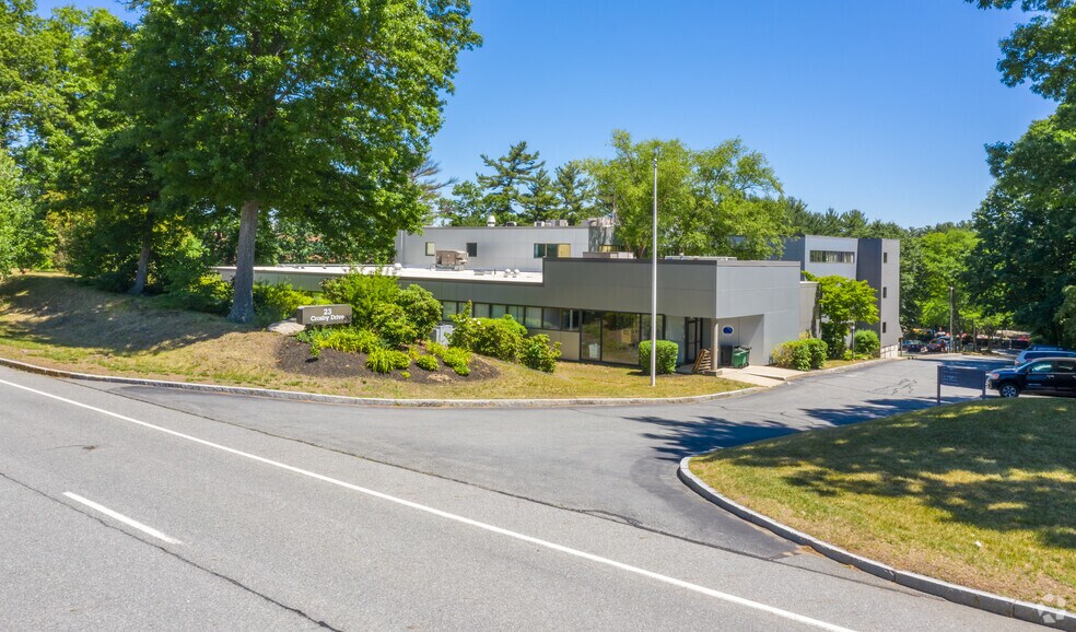 19 Crosby Dr, Bedford, MA à louer - Photo du bâtiment - Image 3 de 10