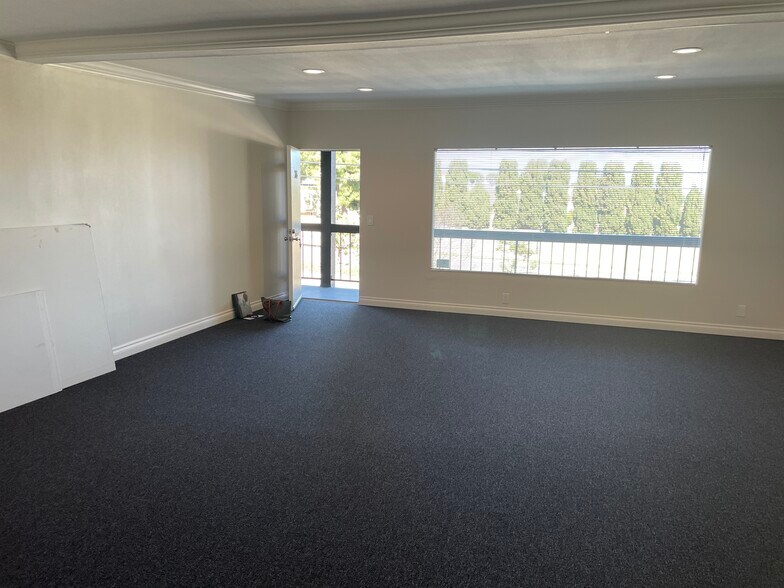25660 Crenshaw Blvd, Torrance, CA à louer - Photo intérieure - Image 3 de 9
