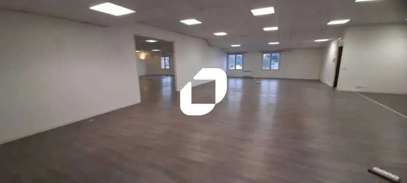 Office in Eysines for lease - Interior Photo - Image 2 of 4