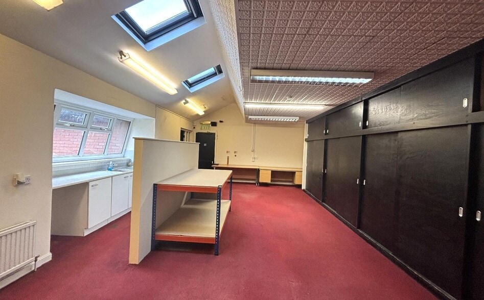 Blythe Park, Stoke-On-Trent for lease - Interior Photo - Image 3 of 6