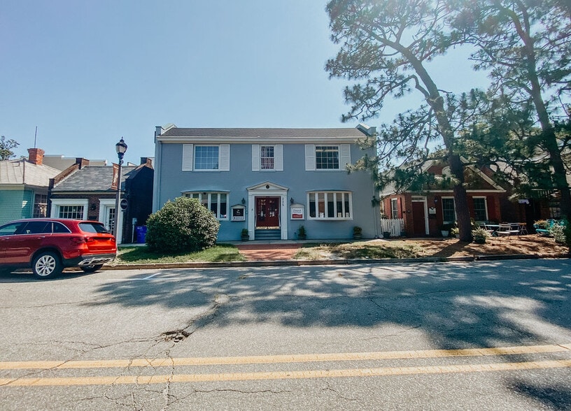 115 E Pennsylvania Ave, Southern Pines, NC for lease - Building Photo - Image 2 of 8