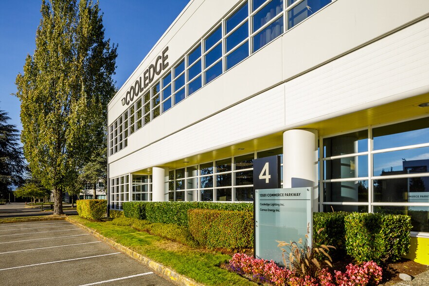 13551 Commerce Pky, Richmond, BC à louer - Photo du bâtiment - Image 3 de 11